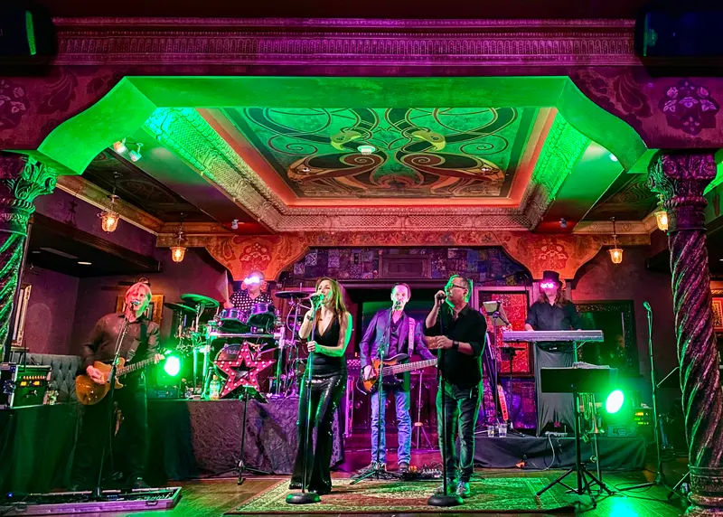 The Pictures Band gallery 4