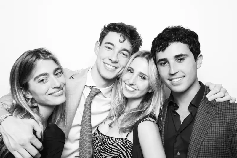 Selfie Shots Photo Booth