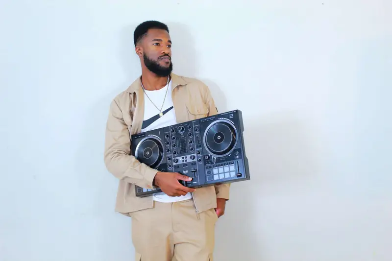 DJ + Sound