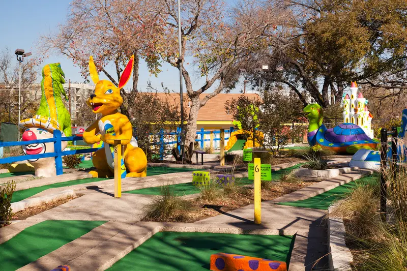 Peter Pan mini golf gallery 4