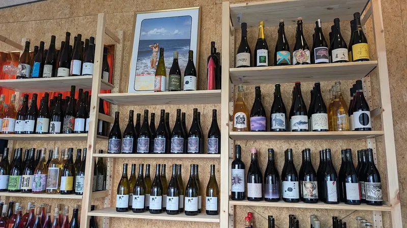 Little Tipsy gallery 5
