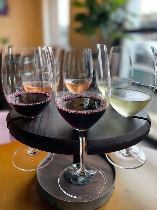 Wanderlust Wine Co. - Downtown gallery 3
