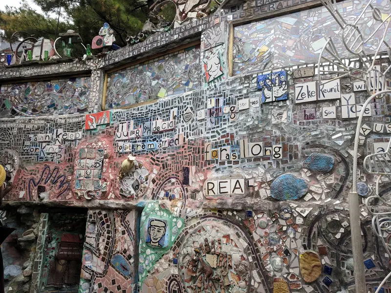 Philadelphia's Magic Gardens gallery 3