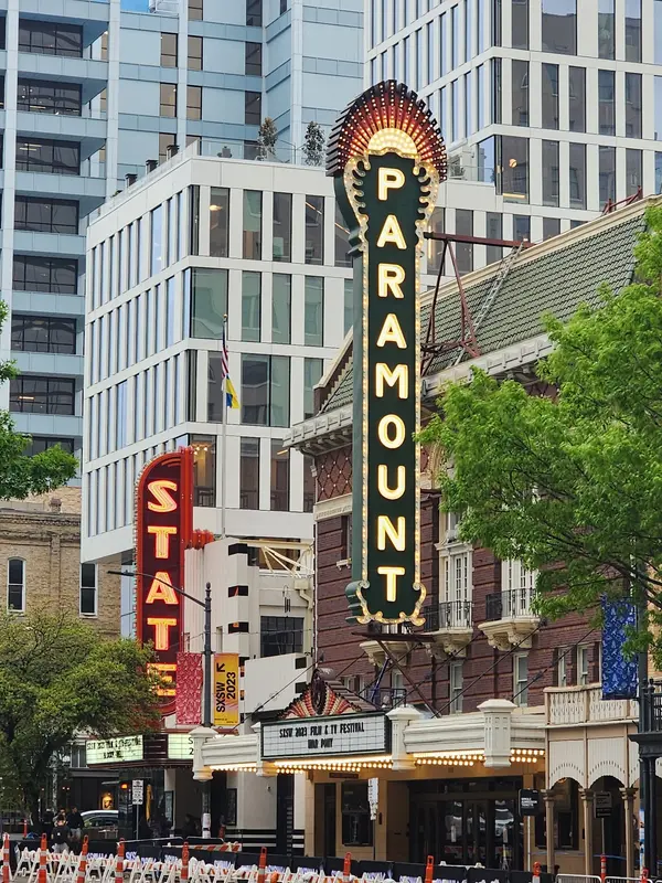 State Theatre gallery 3