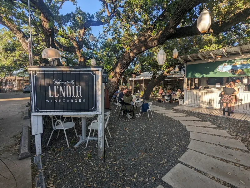 LENOIR gallery 4