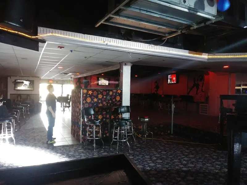 Club Latinos gallery 2