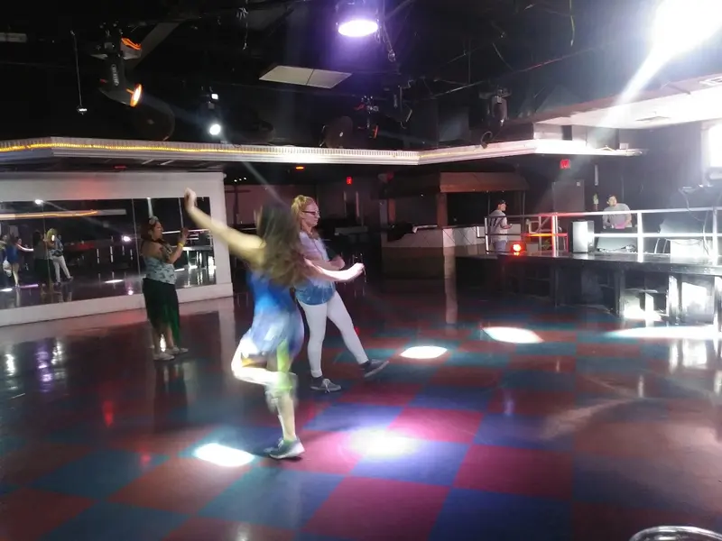 Club Latinos gallery 3