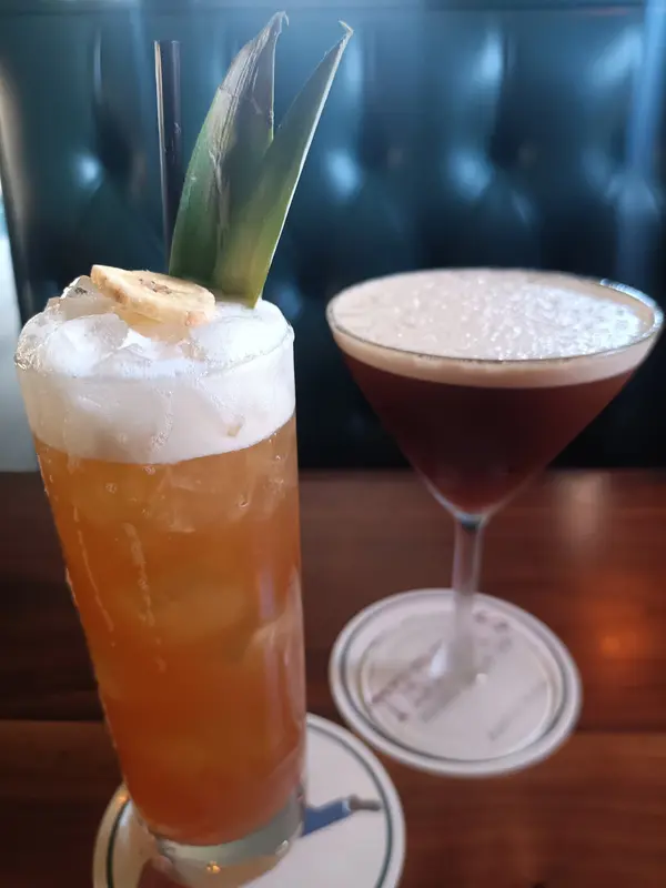 Teddy's Bar