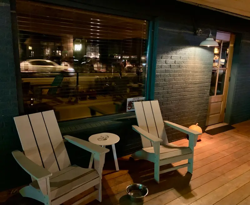 Teddy's Bar gallery 2