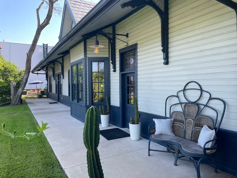 Springdale Station gallery 3