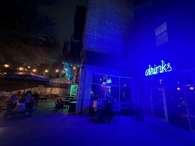 Little Drinks Lounge