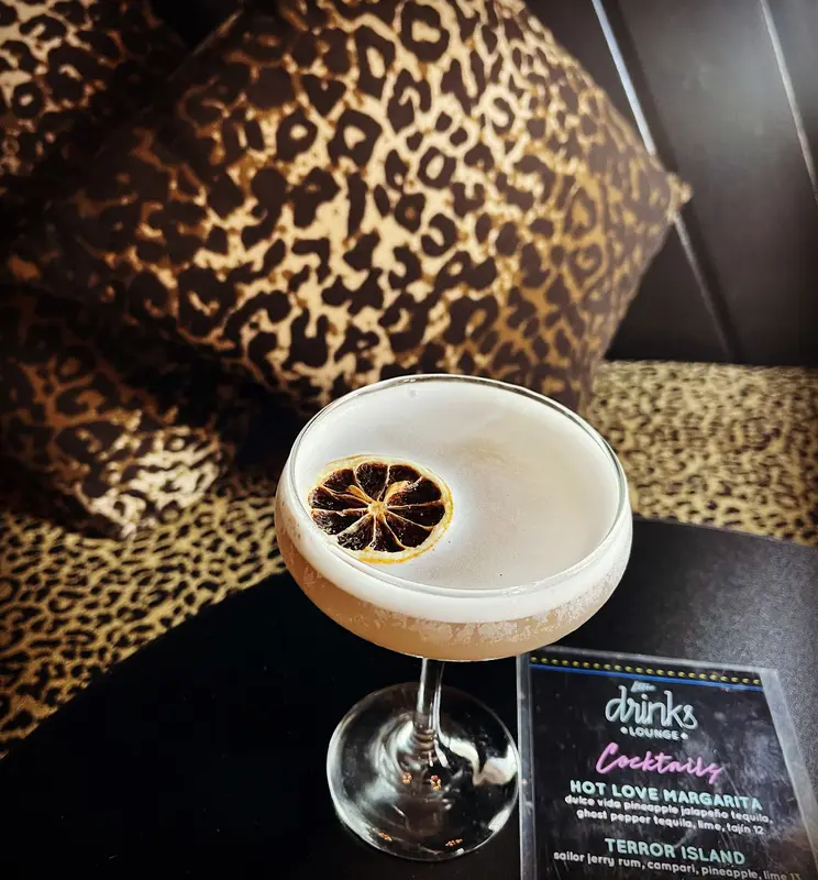 Little Drinks Lounge gallery 4