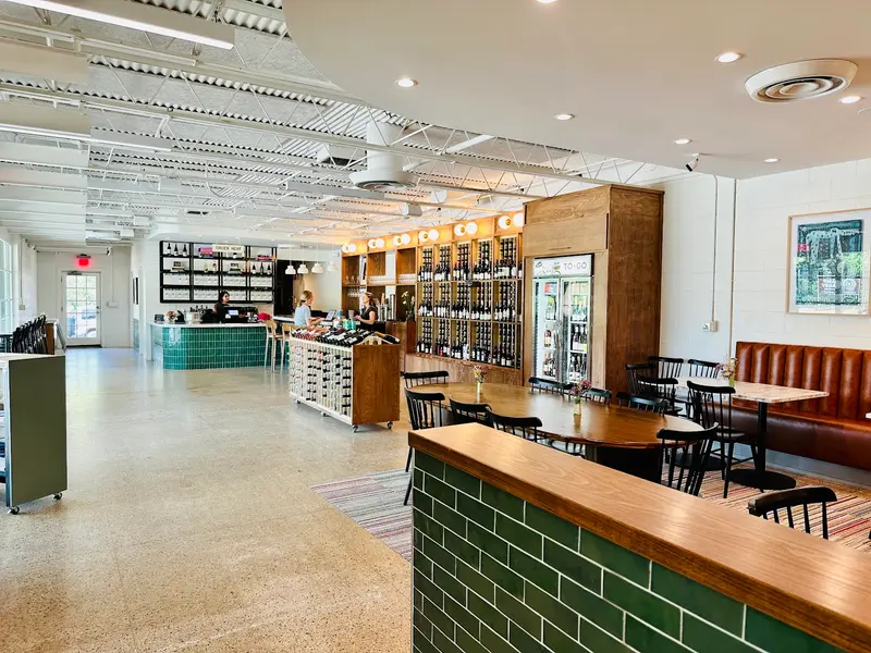 Flo’s Wine Bar and Bottle Shop gallery 3